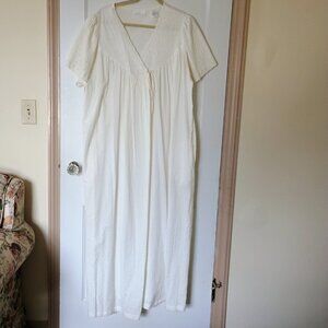 Cabernet White Nightgown - XL - Like new